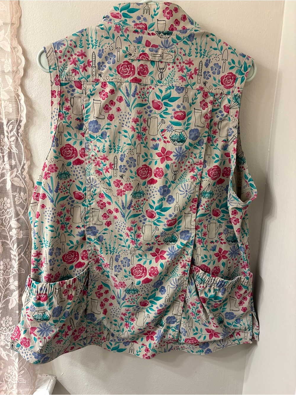Duluth Trading Co Floral Utility Vest - Picture 6 of 7